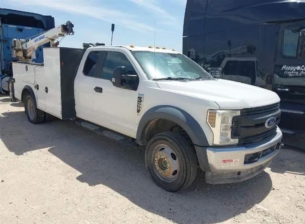 ford f-450 super duty chassis cab 2018 1FD0X4HT2JED03668 image ford f-450 super duty chassis cab 2018 1FD0X4HT2JED03668 image